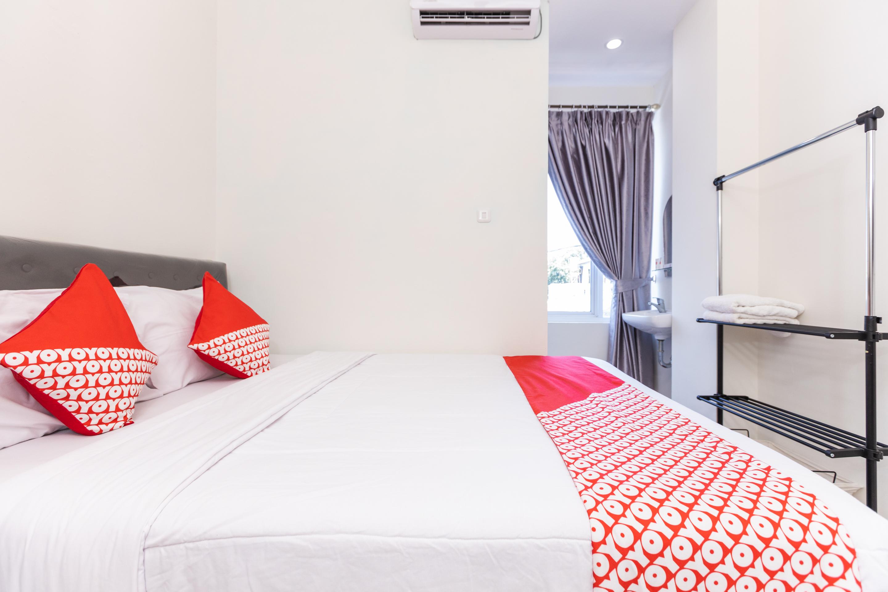 Oyo 1975 Bale Ikite Hotell Makassar Exteriör bild