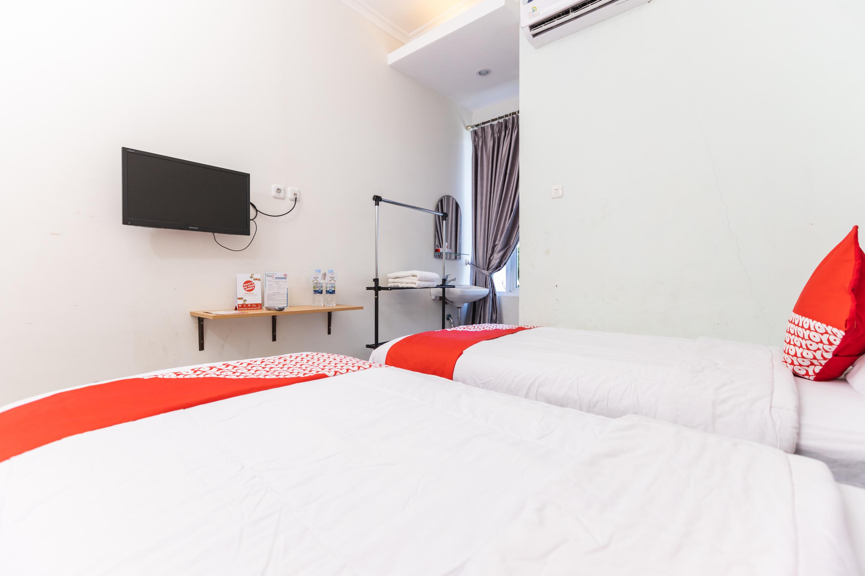 Oyo 1975 Bale Ikite Hotell Makassar Exteriör bild