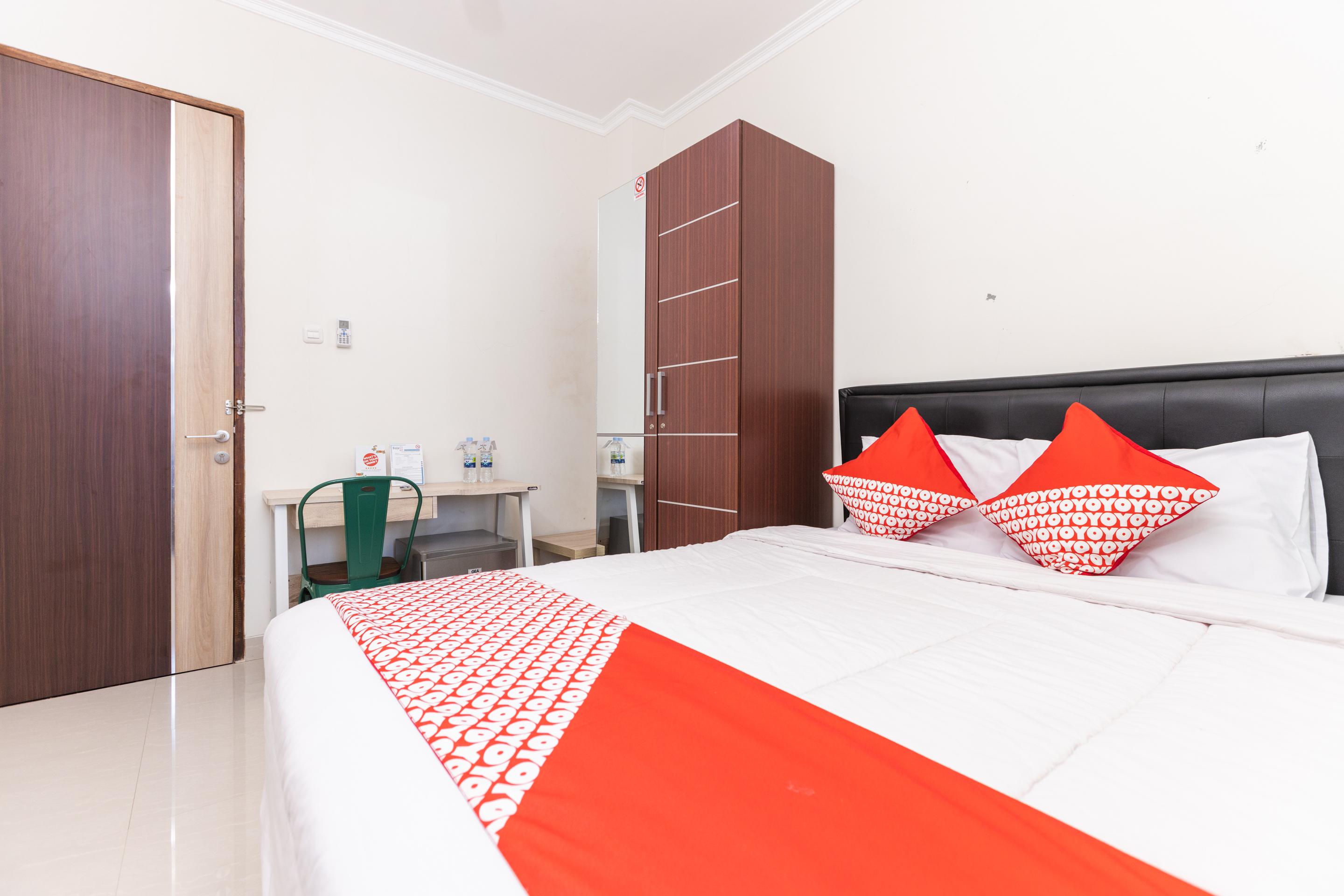 Oyo 1975 Bale Ikite Hotell Makassar Exteriör bild