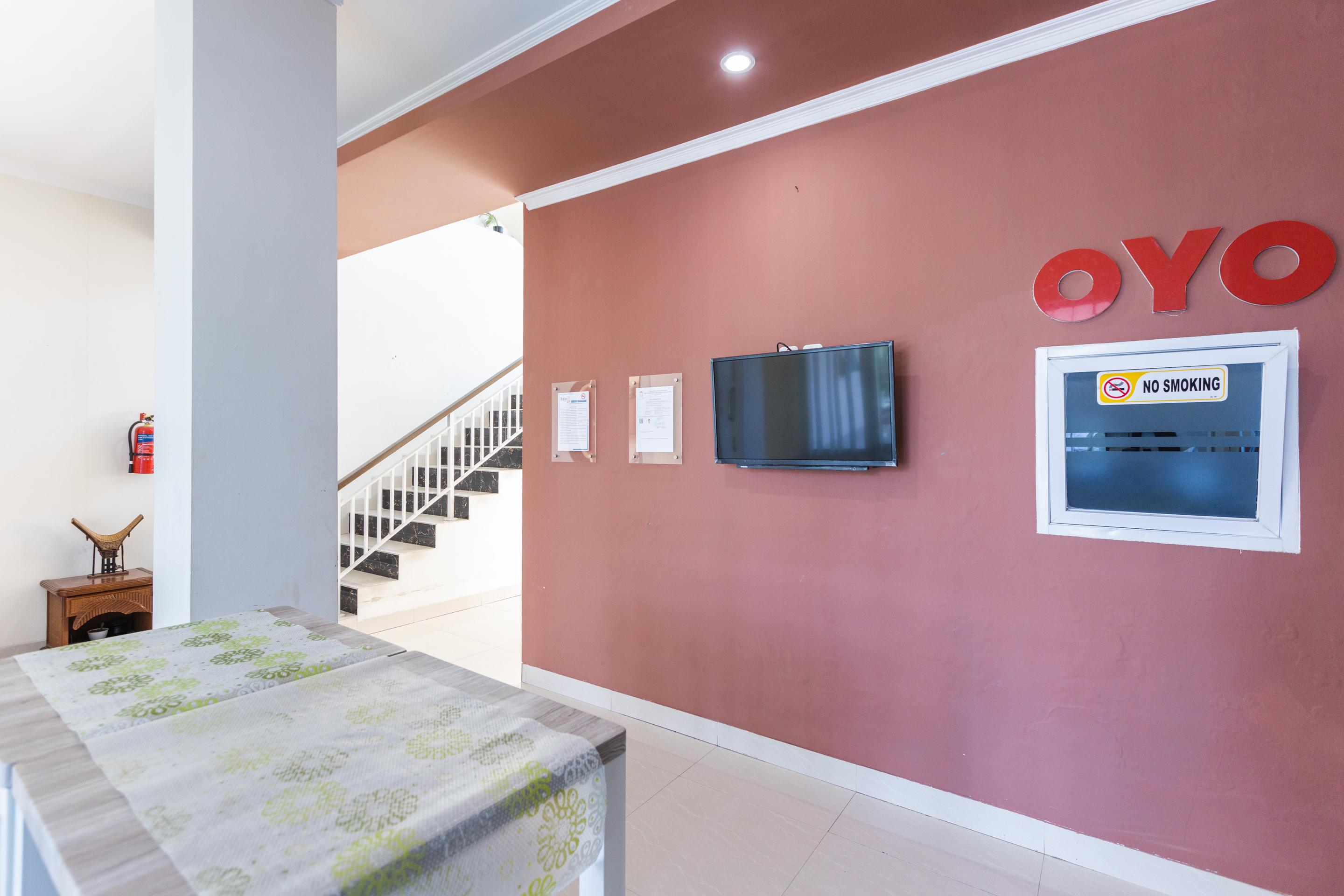 Oyo 1975 Bale Ikite Hotell Makassar Exteriör bild